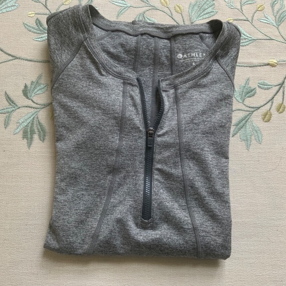 ATHLETA HALF ZIP WORKOUT TOP SIZE SMALL$18 - Picture 5 of 6